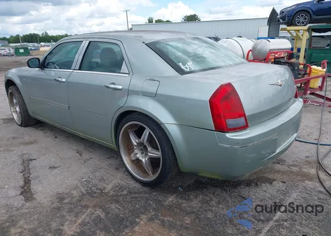 2005 Chrysler 300 Touring from USA, damaged, VIN 2C3JA53G65H650952